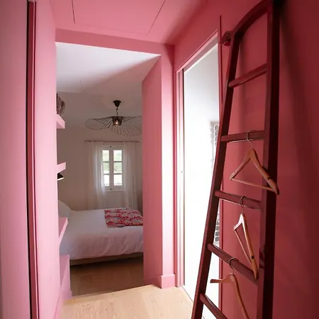 Pres D'avignon Maison Luxe Vue Terrasses Piscine بيت للعطل