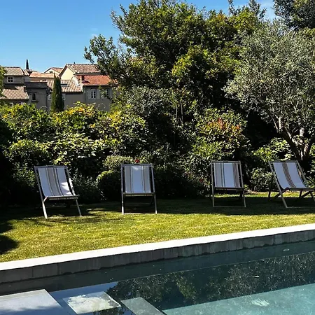 Dom wakacyjny Pres D'avignon Maison Luxe Vue Terrasses Piscine Villeneuve-lès-Avignon