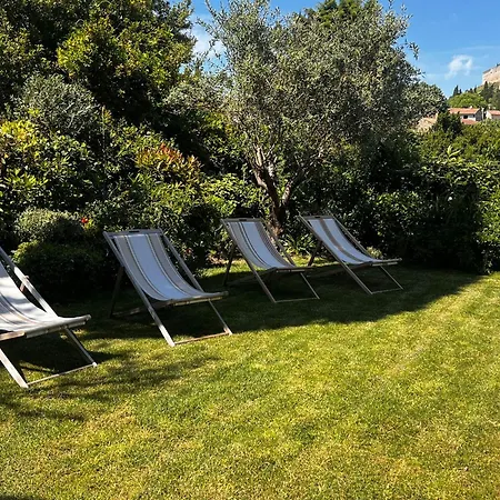 Dom wakacyjny Pres D'avignon Maison Luxe Vue Terrasses Piscine