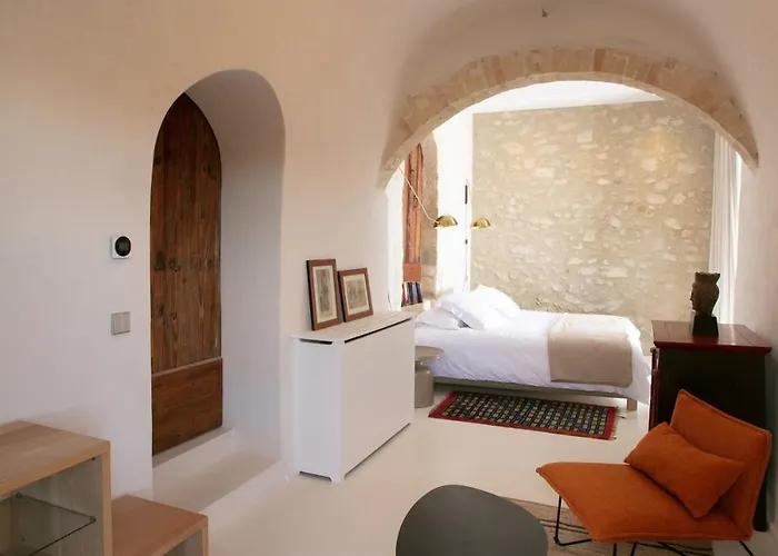 Holiday home Pres D'avignon Maison Luxe Vue Terrasses Piscine